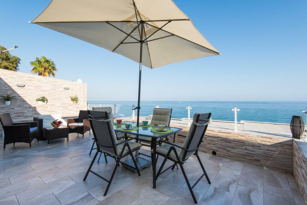 Seashore Bungalow Stunning ตอร์เรโมลิโนส ภายนอก รูปภาพ